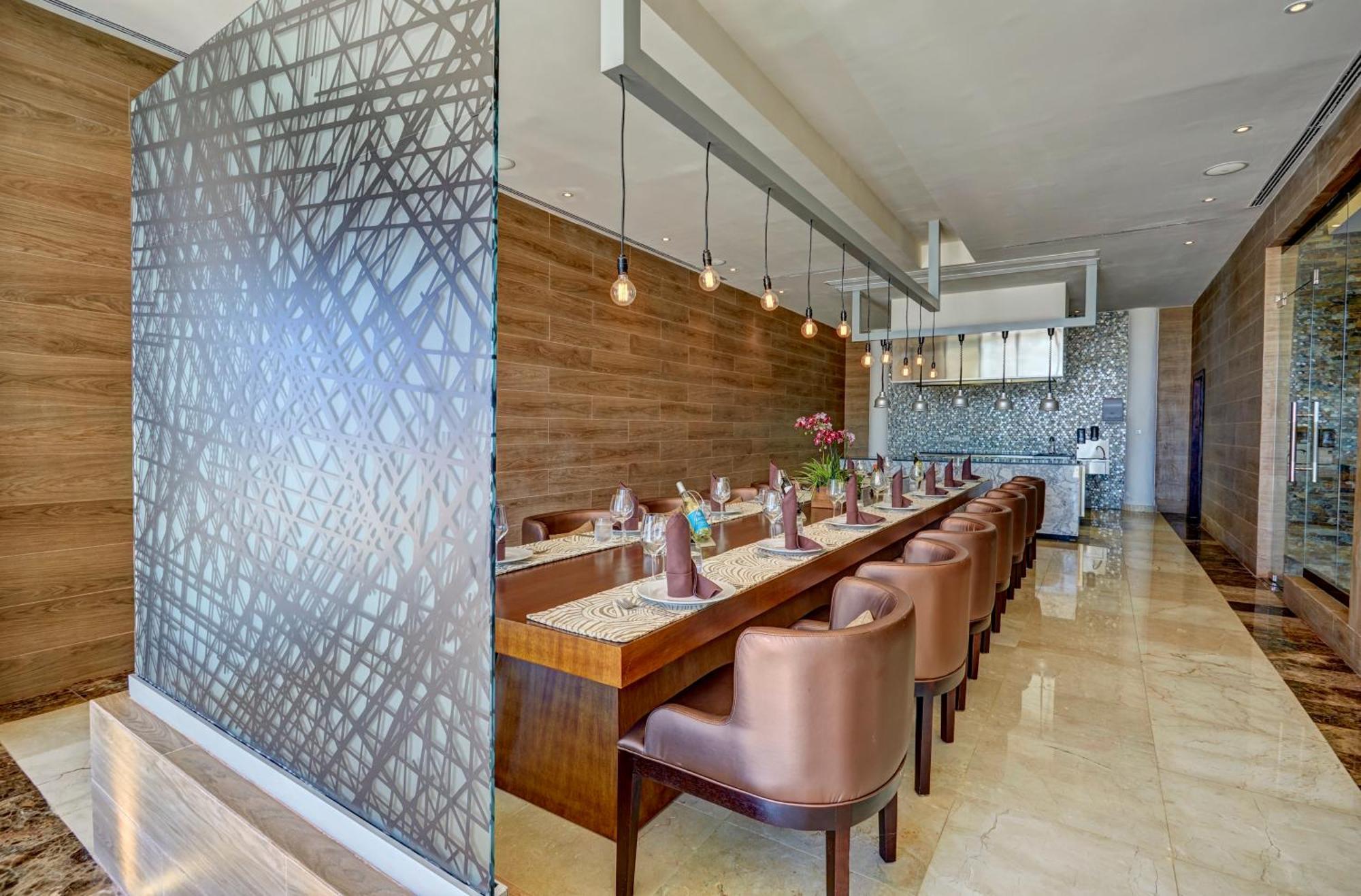Resort Royalton Punta Cana, An Autograph Collection & Casino